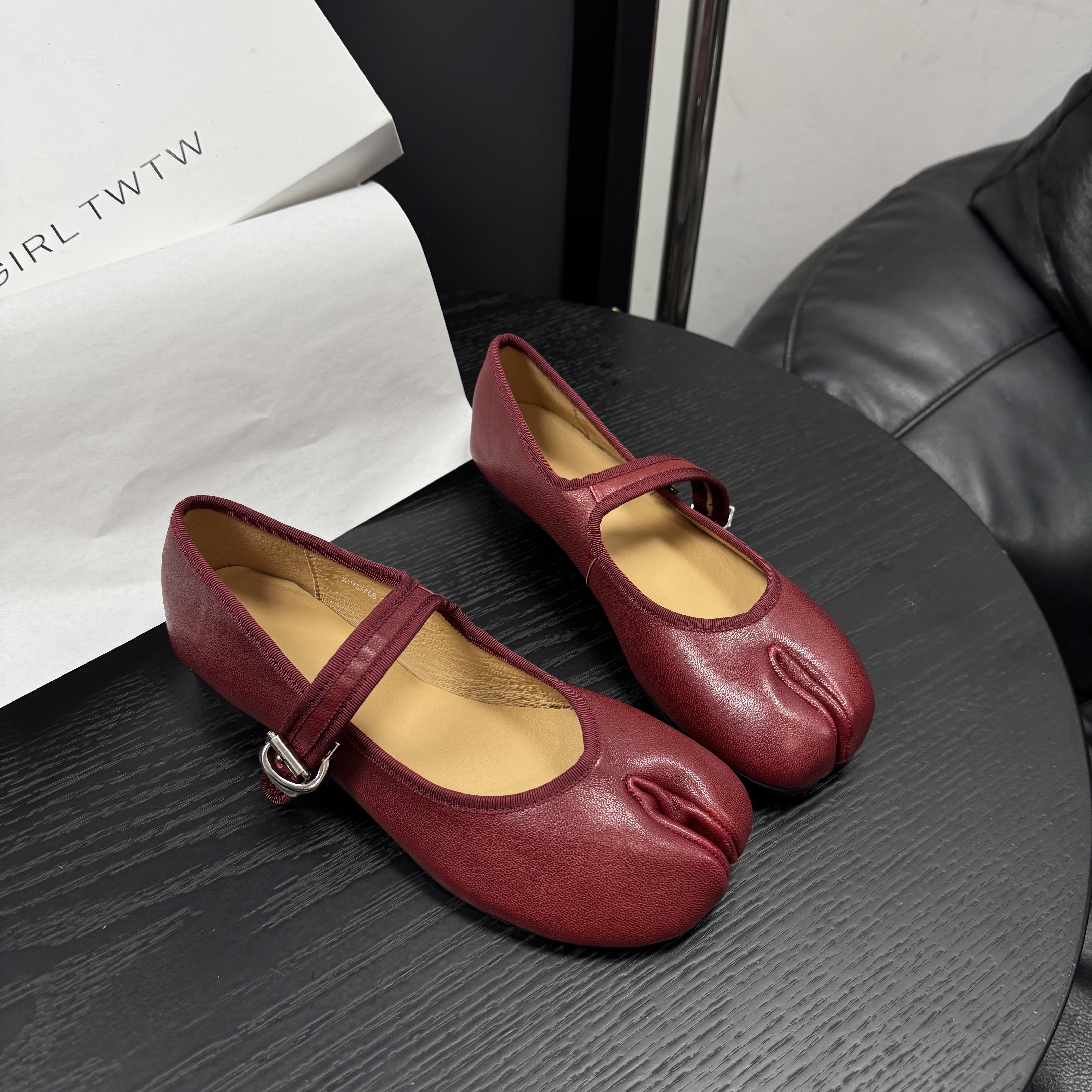 2026新款复古玛丽珍鞋女浅口一字扣单鞋女粗跟猪蹄芭蕾鞋分趾鞋,女鞋,时尚芭蕾鞋,淘宝优惠券,粉丝福利购,淘宝优惠卷