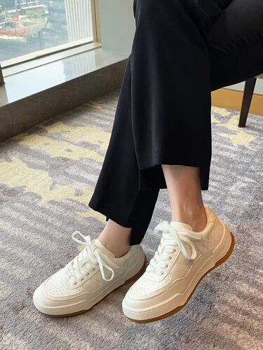 2026新款真皮女鞋小白鞋女圆头百搭气质单鞋懒人休闲鞋子
