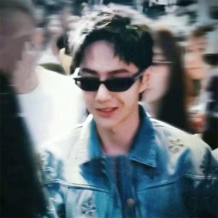 Y2K风格小窄框太阳镜男街拍新款欧美潮流未来风墨镜女ins高级感黑