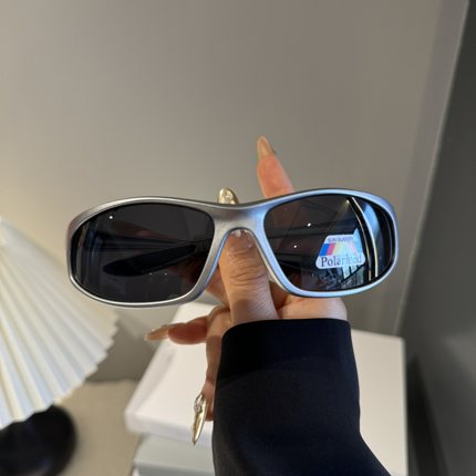 Y2K骑行防风运动眼睛男潮户外徒步登山银色夜视墨镜女偏光太阳镜