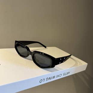 张凌赫同款墨镜男女款2025新品高级感痞帅复古小框窄猫眼太阳眼镜