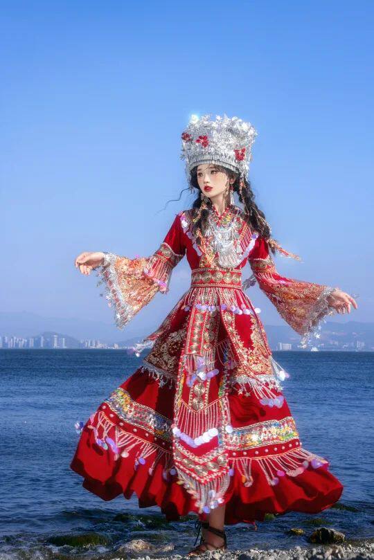 苗族服装女重工红色盛装礼服苗疆少女少数民族土家族旅拍演出服新