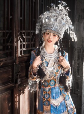 云南贵州苗族服装女阿卯爆款少数民族苗疆少女重工旅拍摄影服新款