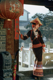 布朗族服装女少数民族傣族服装演云南旅拍刺绣苗族苗疆少女服装新