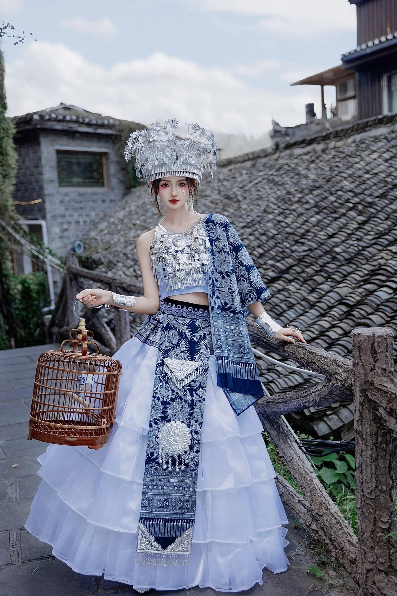 新款苗疆服饰民族风蜡染服装爆款苗族土家族少数民族五月摄影旅拍