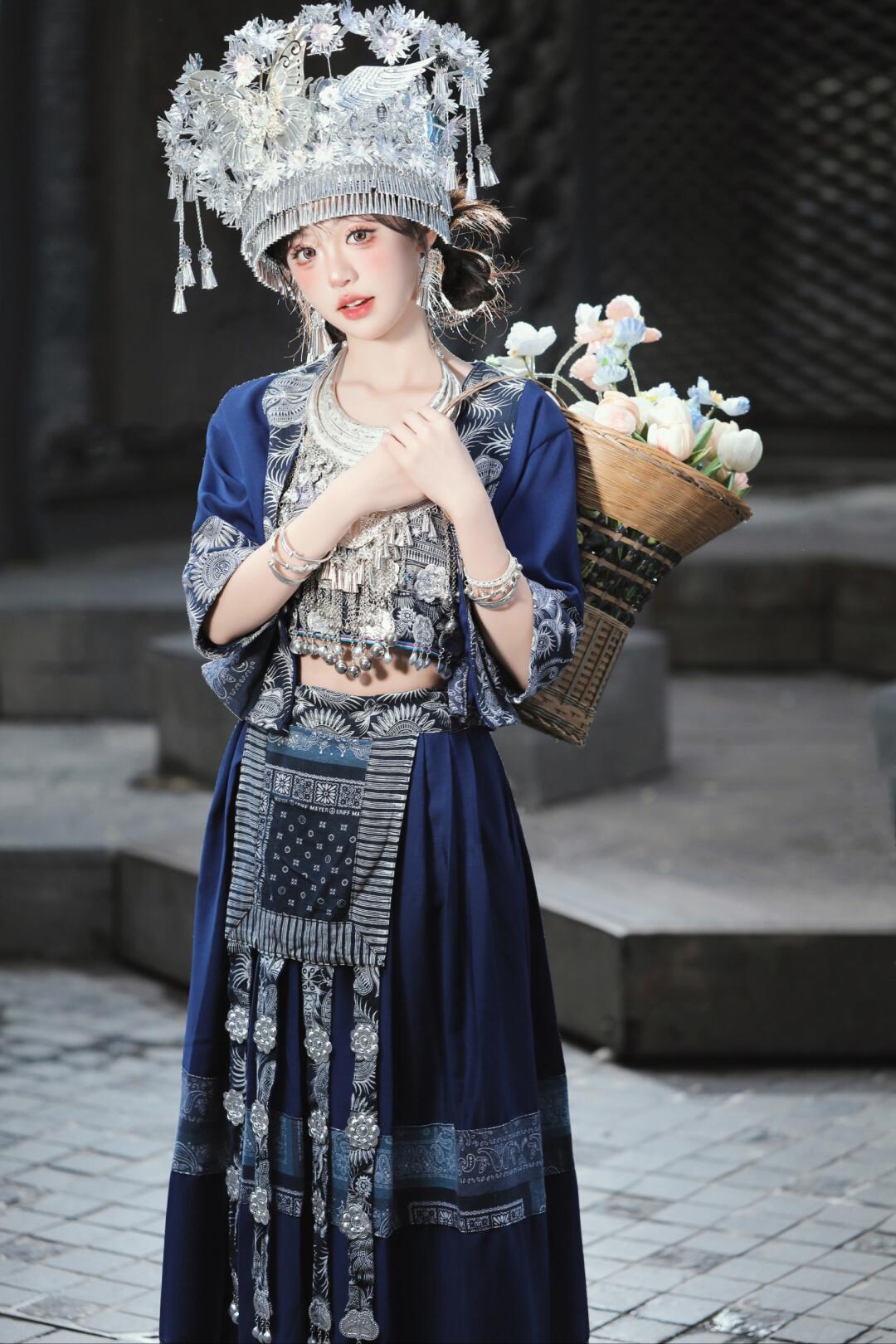 苗族服装女蜡染三件套少数民族演出服饰苗疆少女写真摄影旅拍服