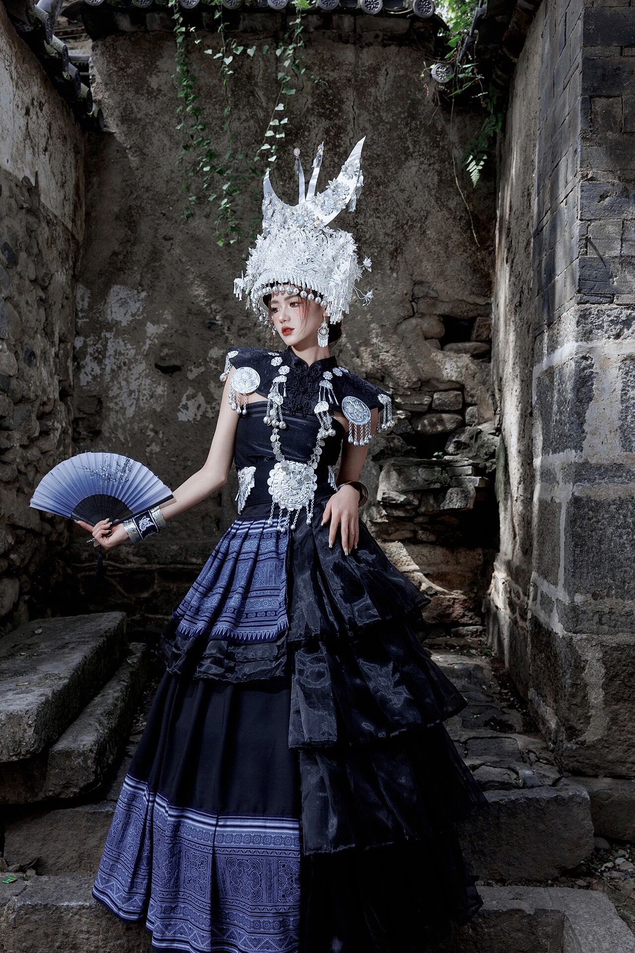 阿卯苗疆服装女蛋糕裙苗族盛装土家族民族风演出服摄影五月摄影新