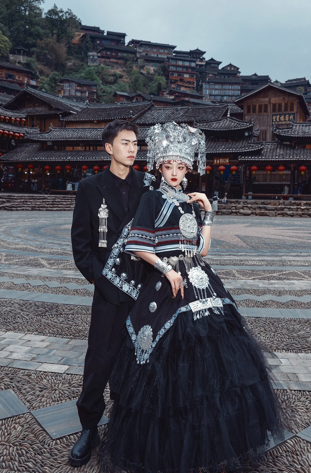 阿卯苗疆民族特色新款黑色苗族服装套装情侣苗寨旅拍摄像写真新