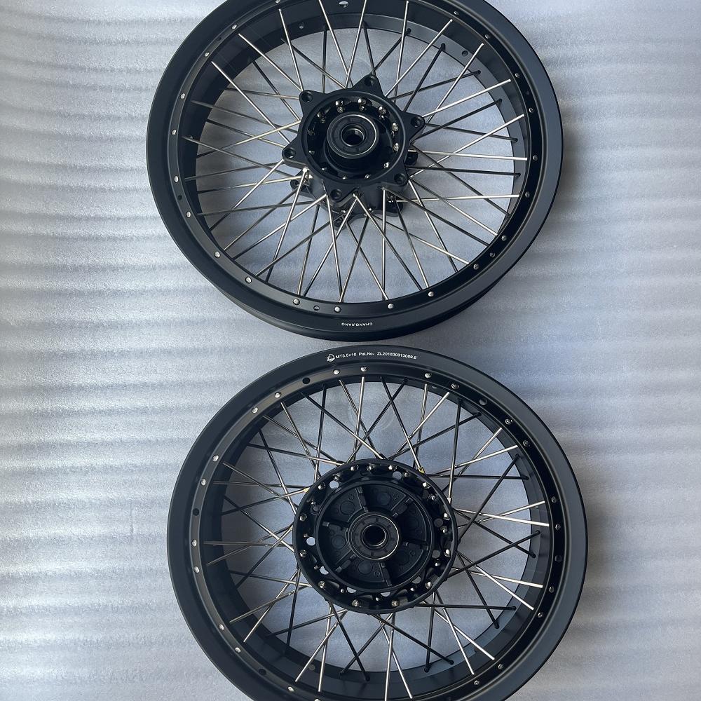 真空轮毂轮圈长江450700原厂