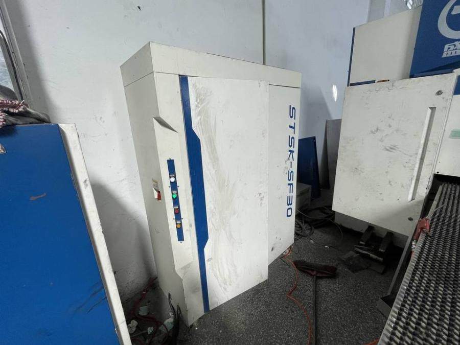 12月31日佛山转塔冲床（型号：STSK-SF30）一台网络拍卖公告