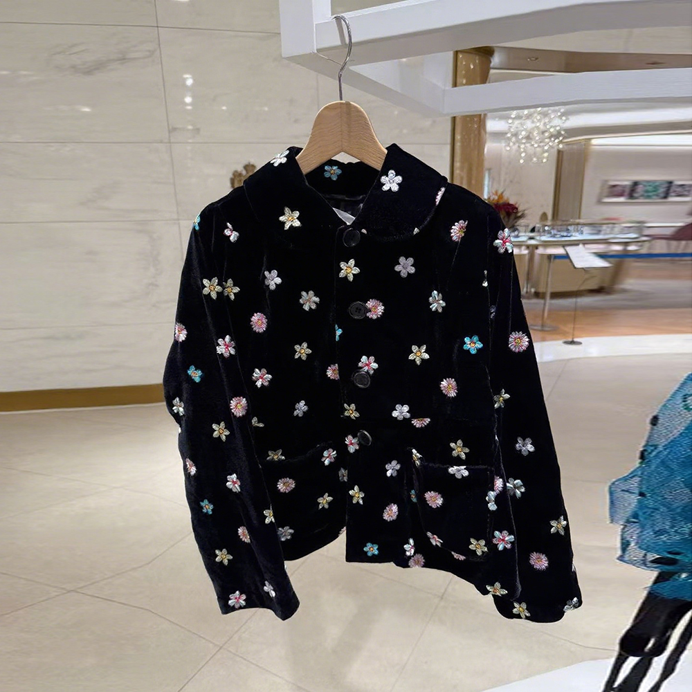 黑色翻领花卉刺绣长袖外套