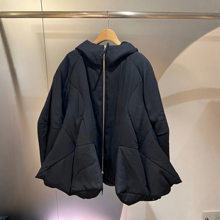 2026秋季新款小众黑色连帽双向拉链棉服女立体分割宽松加厚外套
