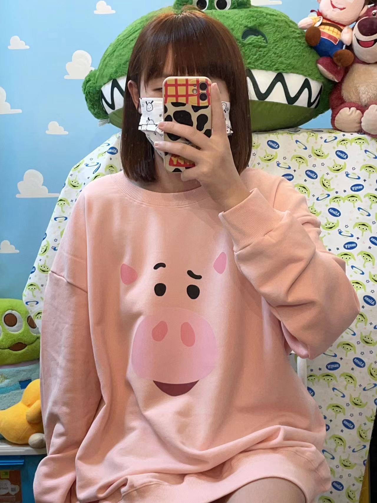 火腿猪草莓熊三眼仔bf风彩色卫衣