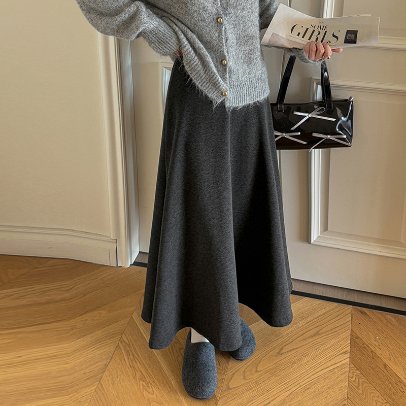 中长垂坠感遮胯气质伞裙加绒长裙