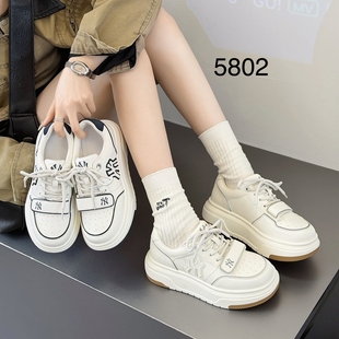 她菲娅2026春欧货真皮小白鞋女新款厚底运动系带魔术贴女板鞋5802