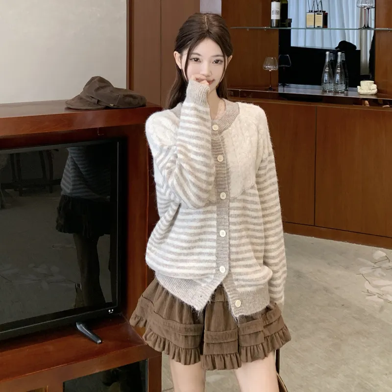 大码复古撞色条纹毛衣开衫女新款春季胖MM可爱软糯针织上衣,女装/女士精品,大码套装,淘宝优惠券,粉丝福利购,淘宝优惠卷