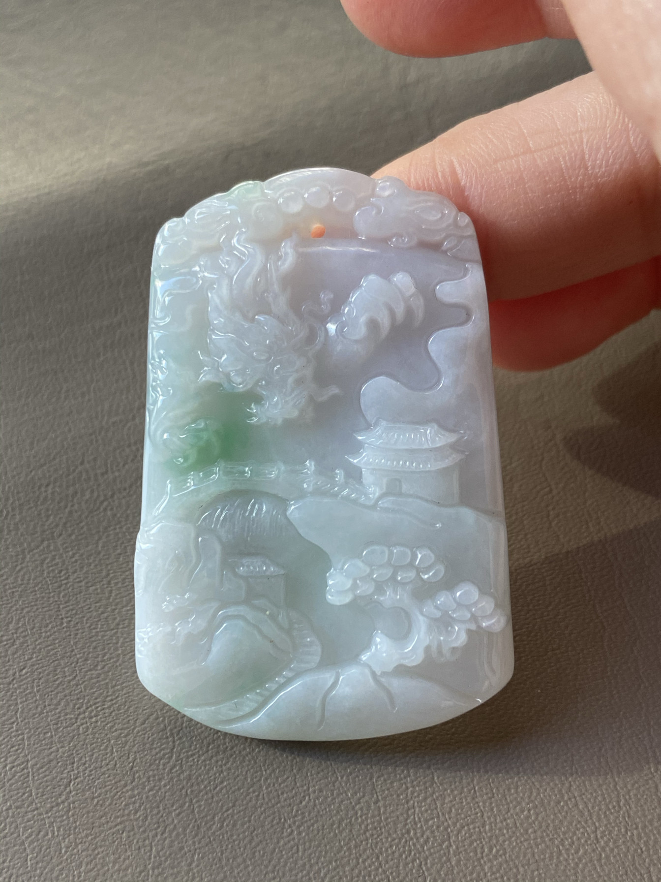 天然缅甸翡翠玉山水牌飘阳绿挂件吊坠老坑a货毛衣链龙牌带证书