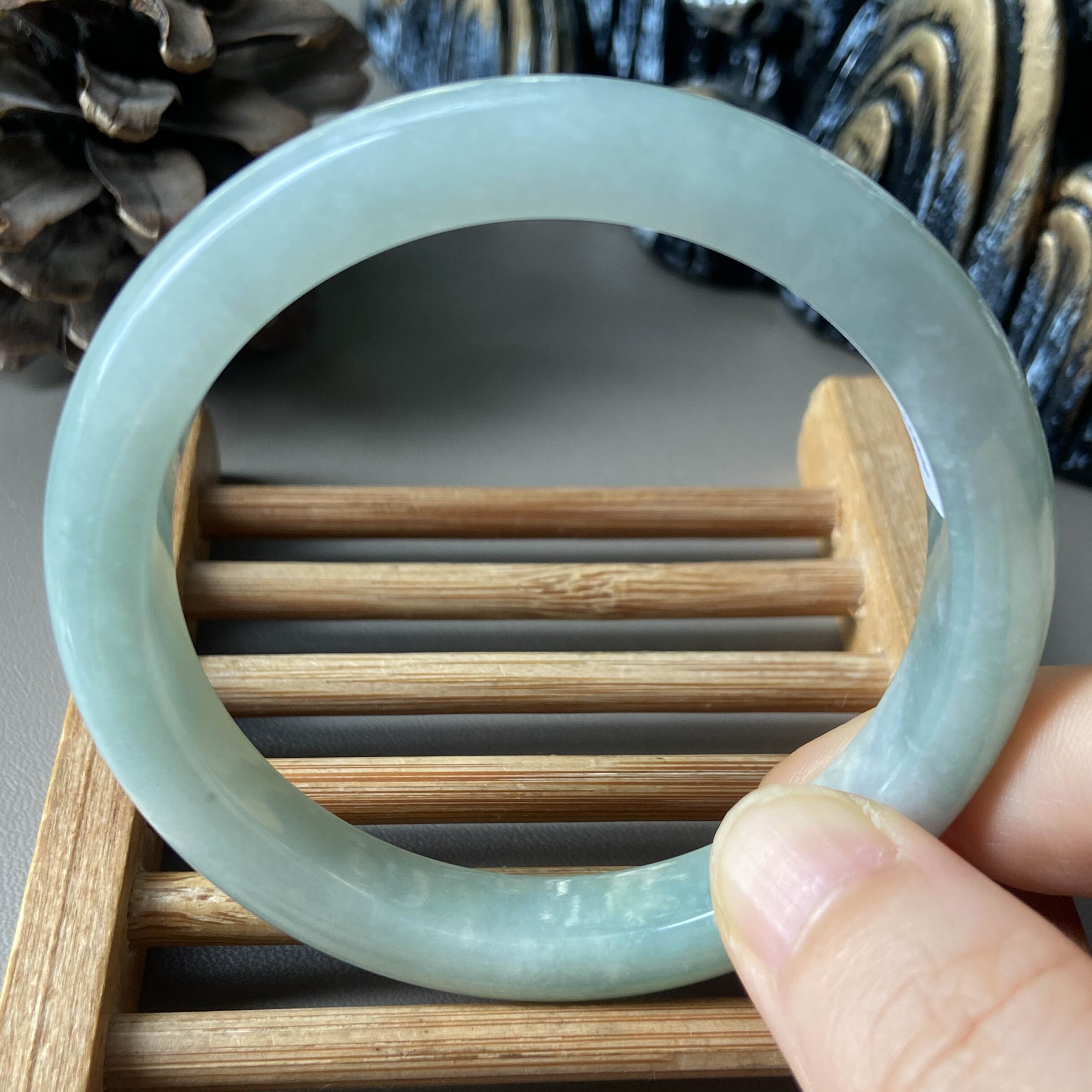 天然缅甸翡翠手镯55冰糯种满绿浅绿玉镯子56老坑a货0622带证书