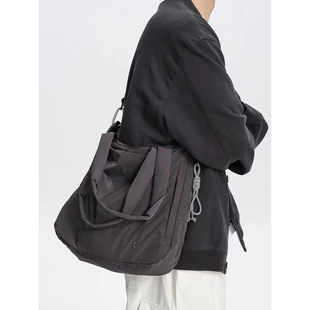 AWT25SS简约斜挎单肩两用包轻便大容量可拆卸小众设计托特包