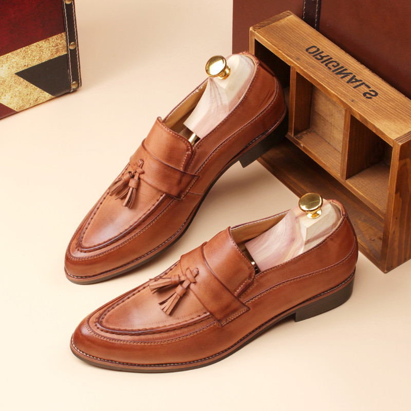 韩版英伦风增高尖头男鞋复古布洛克款式流苏男士休闲皮鞋发型鞋子