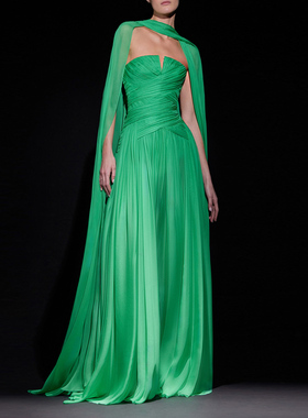 绿色晚礼服红毯走秀妈妈装气质优雅年会女2025新款宴会连衣裙高端