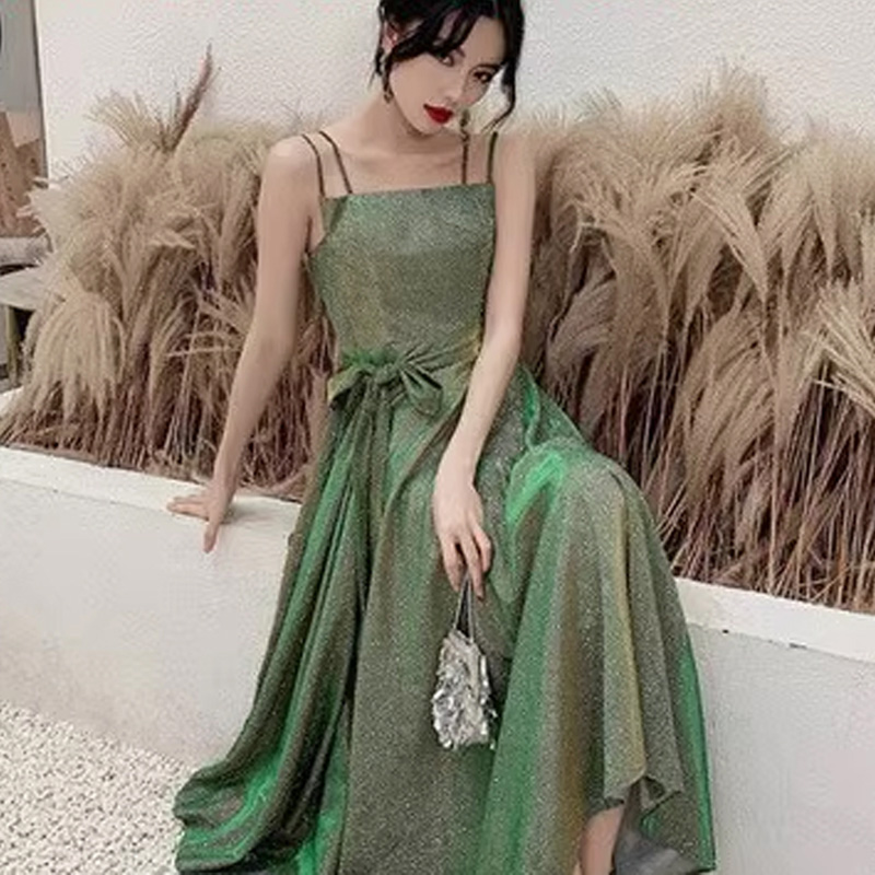 渐变绿色伴娘服时尚个性亮晶晶年会小礼服2025新款姐妹连衣裙中长