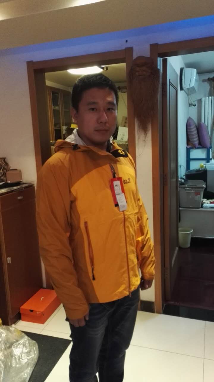 正品Jack Wolfskin冲锋衣