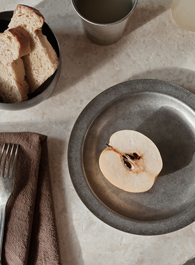 Ferm Living Tumbled不锈钢餐具碗盘杯子露营风户外果盘