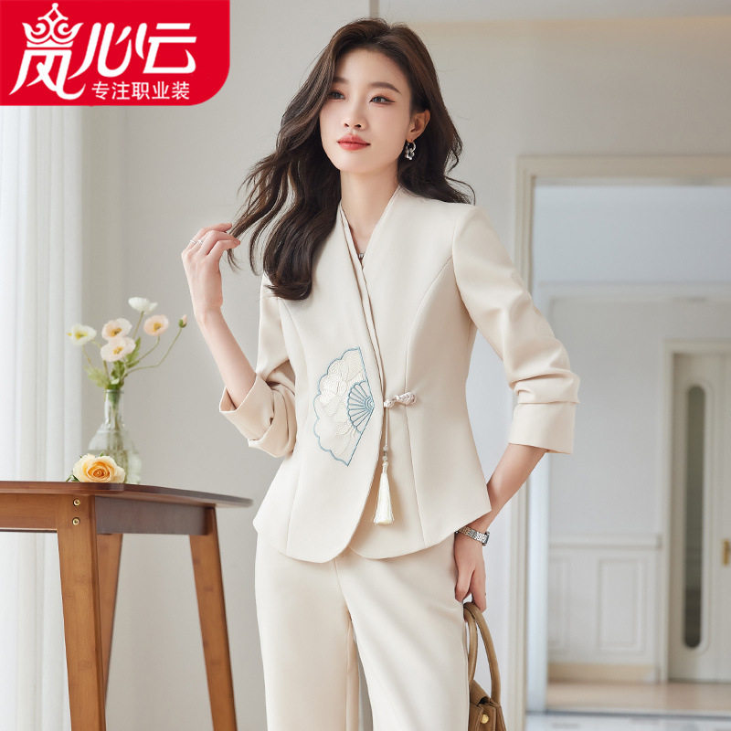 高端秋季2025职业西装西服正装女