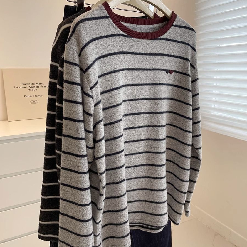 韩国东大门200斤大码复古条纹刺绣爱心磨毛长袖打底衫春秋T恤上衣