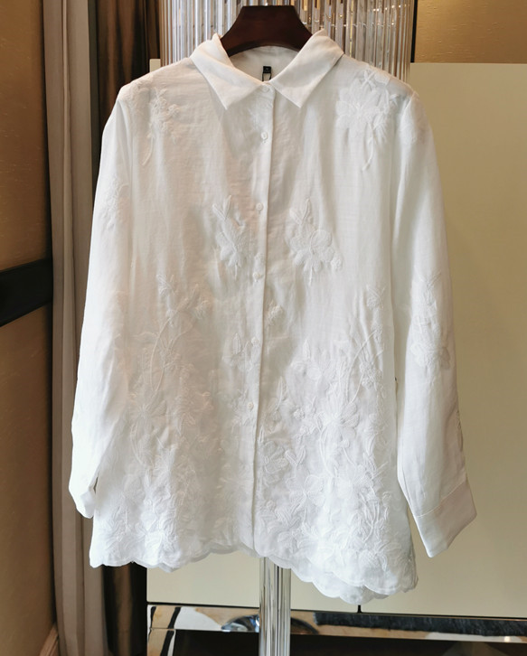 重工重工!整件衣服非常有细节感!精美浮雕刺绣透气苎麻衬衫上衣