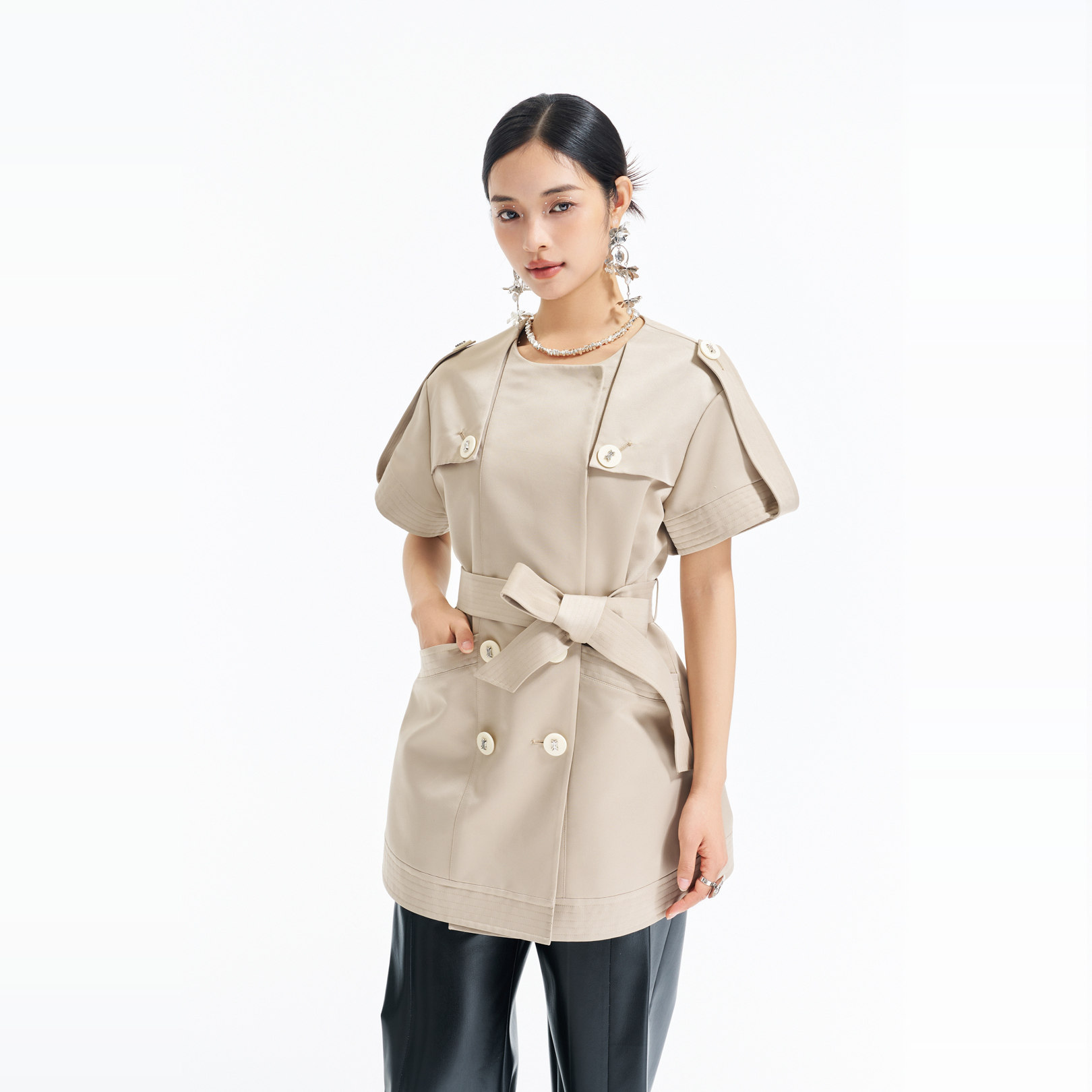 YIJIANGLAN 春夏新款马甲风衣外套女双排扣短袖休闲YJL25C7380
