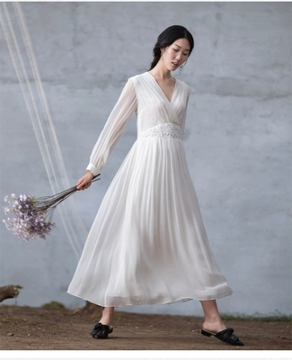 春款绣花珍珠连衣裙女装链接中长款长裙子V领旅游复古2026白色女