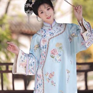 原创清代印花古装旗装格格延吉旗袍公主汉服清朝旅拍服装连衣裙
