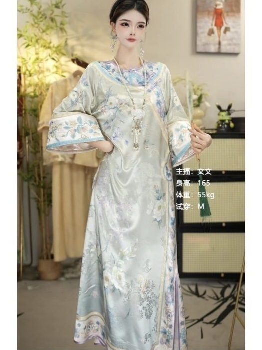 送领巾2026大小姐春季新款中国风飘逸日常宛绿色长款连衣裙少奶奶