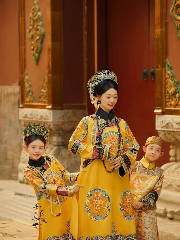 故宫亲子装满族清朝吉服百搭演出服传统皇妃子格格装公主古装皇帝