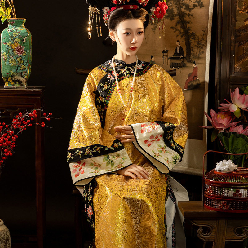 刺绣清代女清朝格格贵妃服非汉服中国风氅衣旗装旗女新中式宫廷风