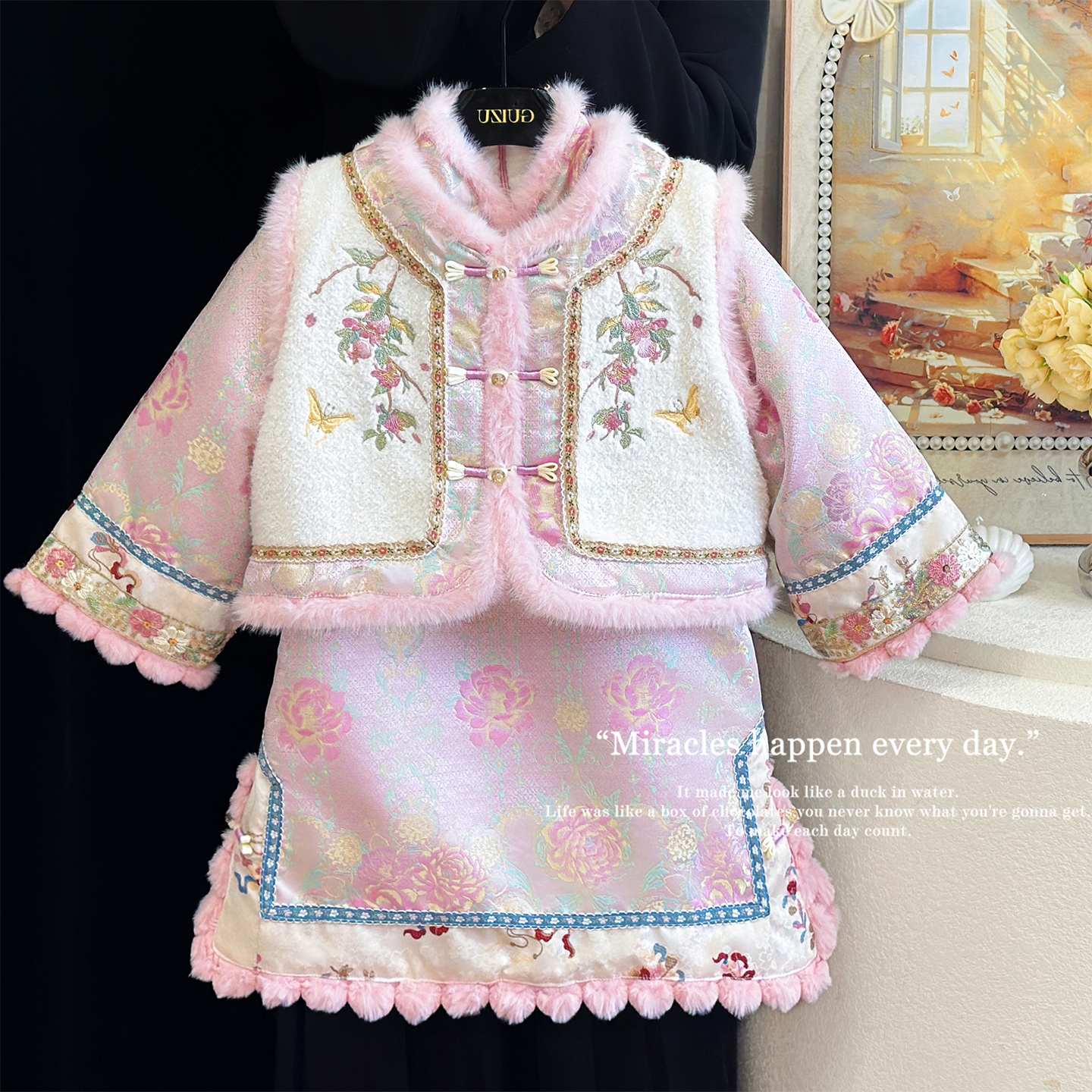 女童冬季新款加厚粉色拜年服套装