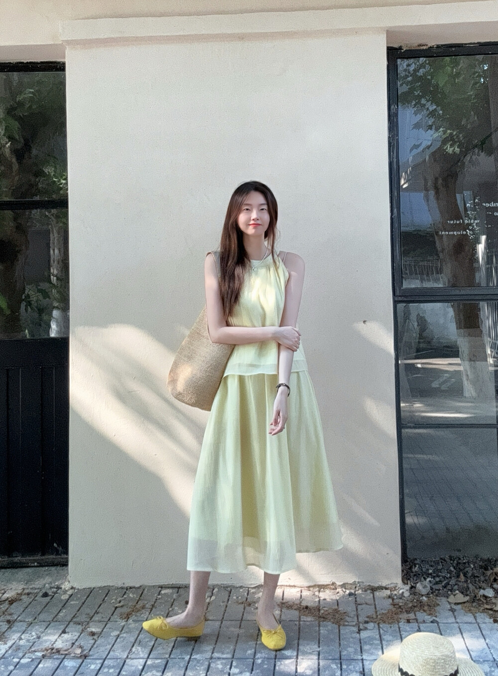 DARA ROSE法式温柔少女感挂脖小衫垂感飘逸气质半身裙两件套套装