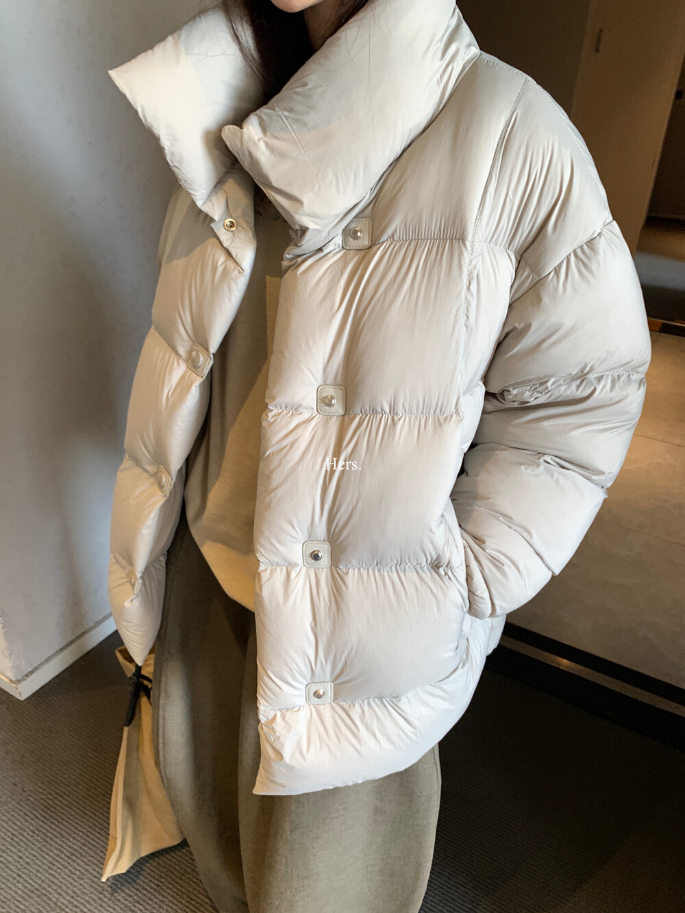 冬上新Hers简约日常百搭通勤立领面包保暖羽绒服宽松外套90%鹅绒