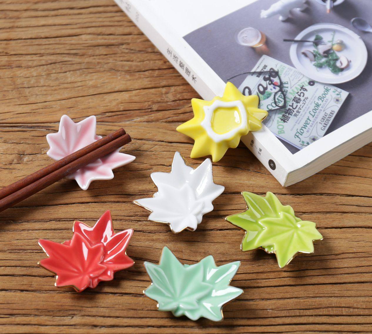 新品日式陶瓷枫叶筷子架 创意多彩树叶筷子托学生用笔架装饰礼品