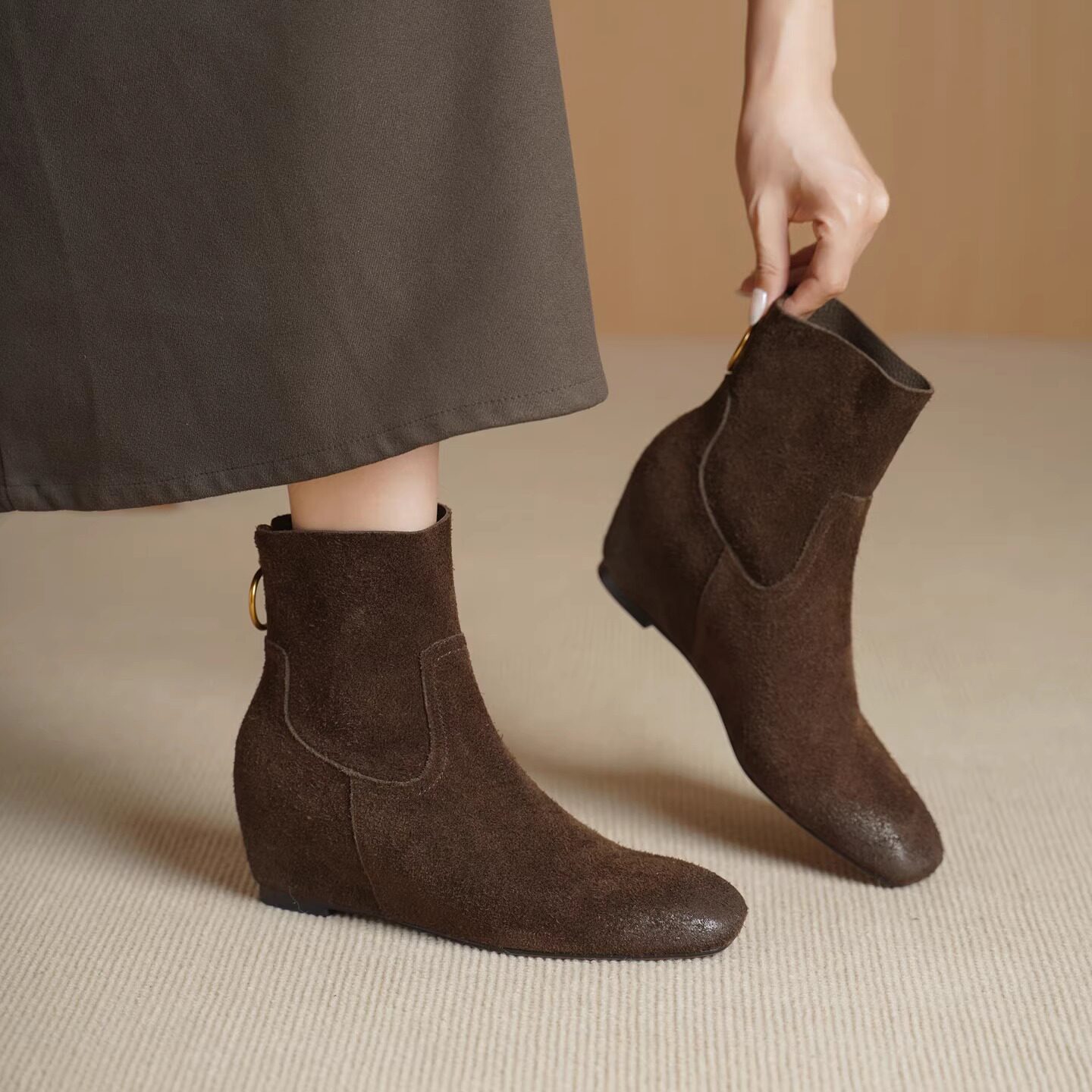 5cm内增高小方头短靴女磨砂真皮显瘦踝靴侧拉链瘦瘦靴坡跟马丁靴