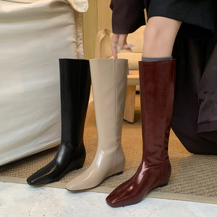 5.5cm欧美风内增高长靴2025秋冬简约方头坡跟高筒靴博主穿搭靴子