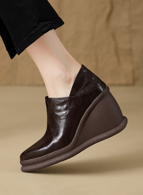 25春新款真皮厚底尖头英伦风小皮鞋女高跟防水台黑色坡跟懒人单鞋