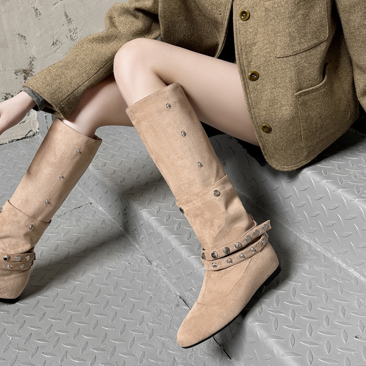 3.5cm磨砂真皮复古铆钉不过膝