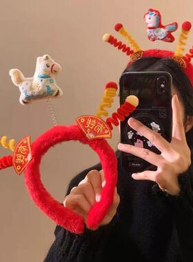 2026小马红色毛绒发箍马年生肖玩偶头箍发卡节日表演装扮造型发箍