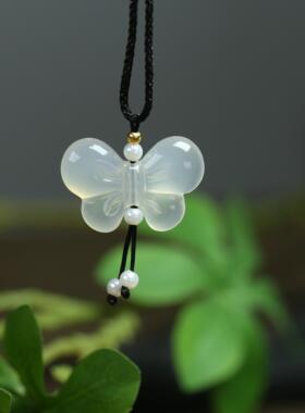 天然玉髓荔枝冻蝴蝶国风锁骨吊坠