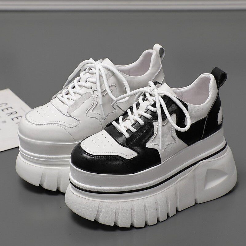 欧洲站厚底小白鞋女真皮11CM增高女鞋2026春季黑白拼色运动松糕鞋
