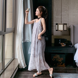 现货2025新款立体花朵风度假风吊带裙8630p125K178图片