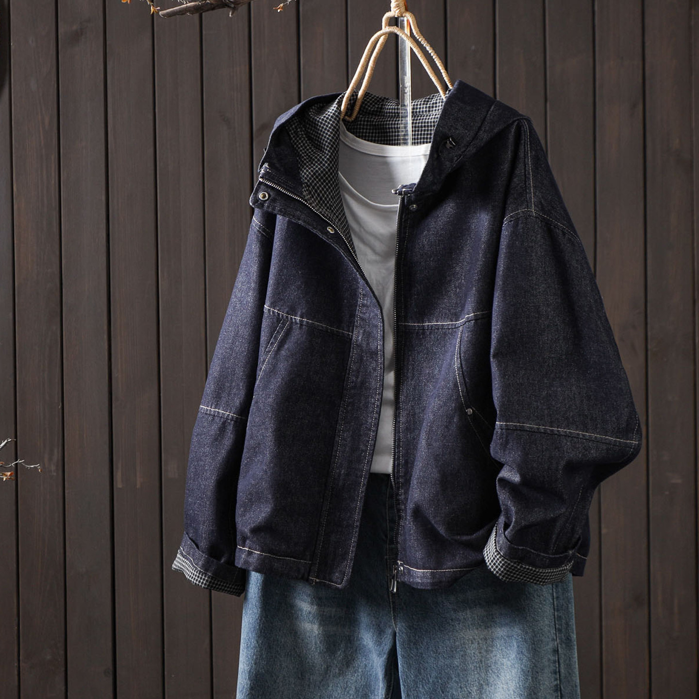 春季宽松连帽纯棉牛仔外套女士夹克慵懒风设计感双口袋深色短外套